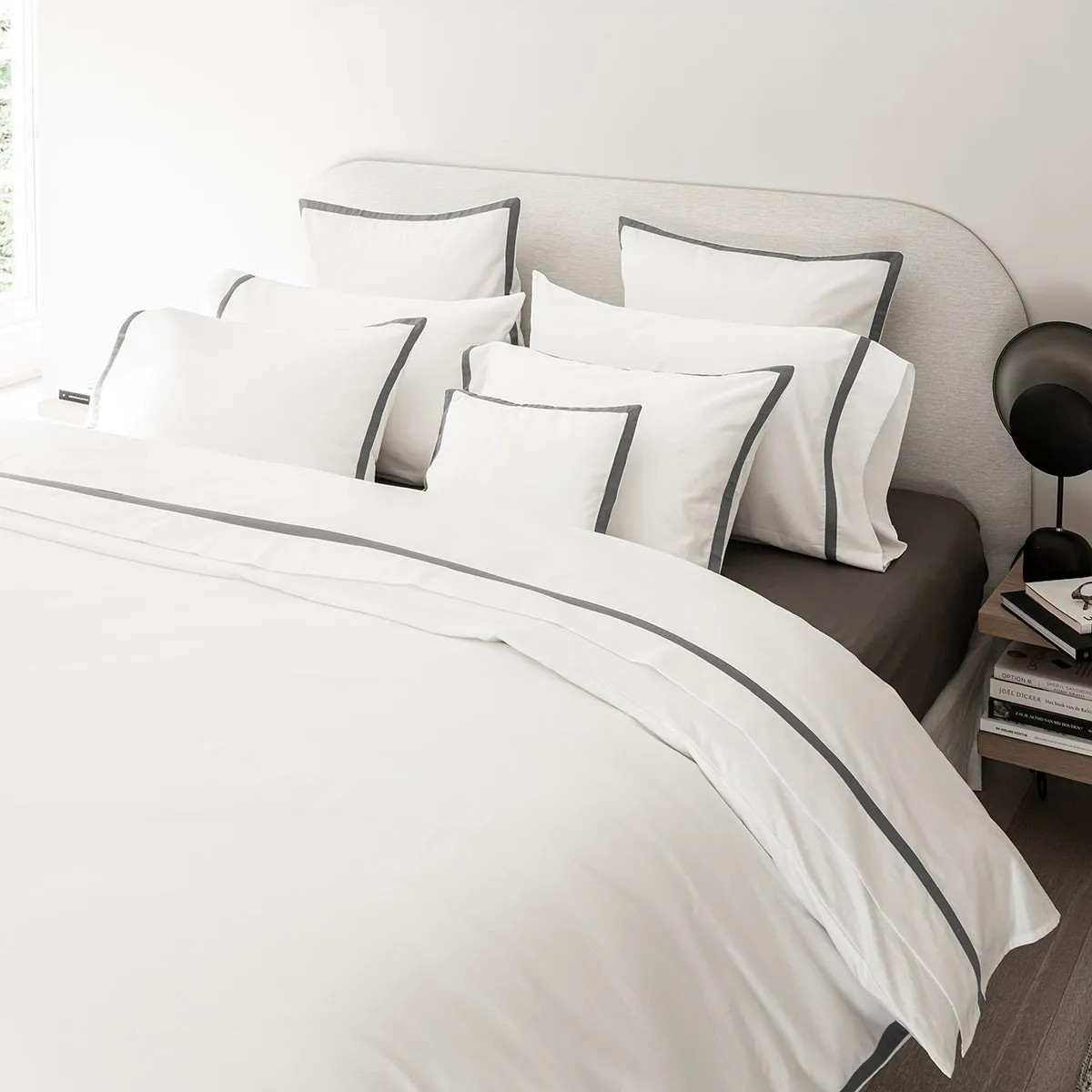 Apparat Dark Grey Bedding by Le Jacquard Français