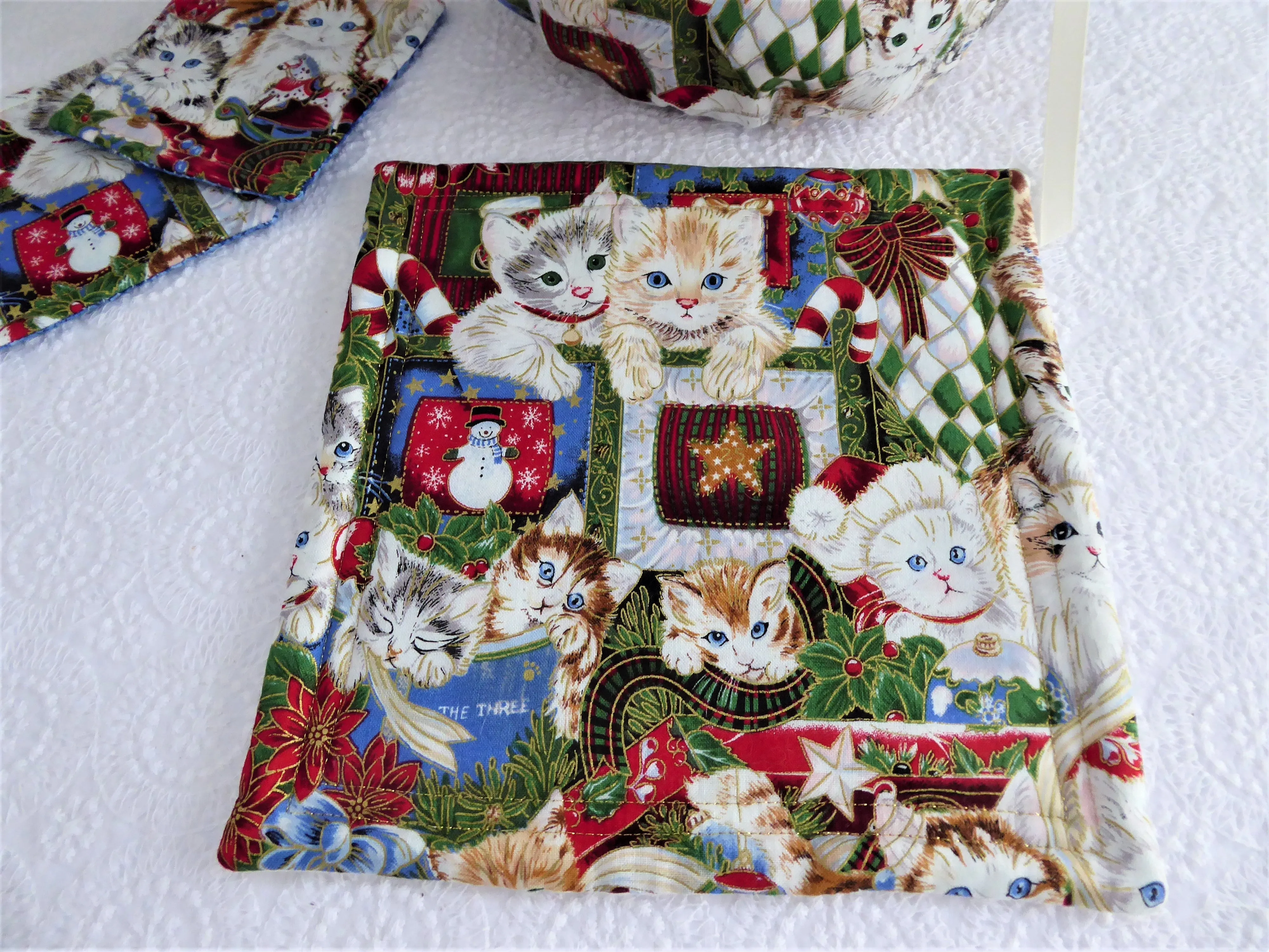 Christmas Kitties Tea Cozy Set Cosy Trivet 2 Mug Mats Gold Metallic Handmade Reversible