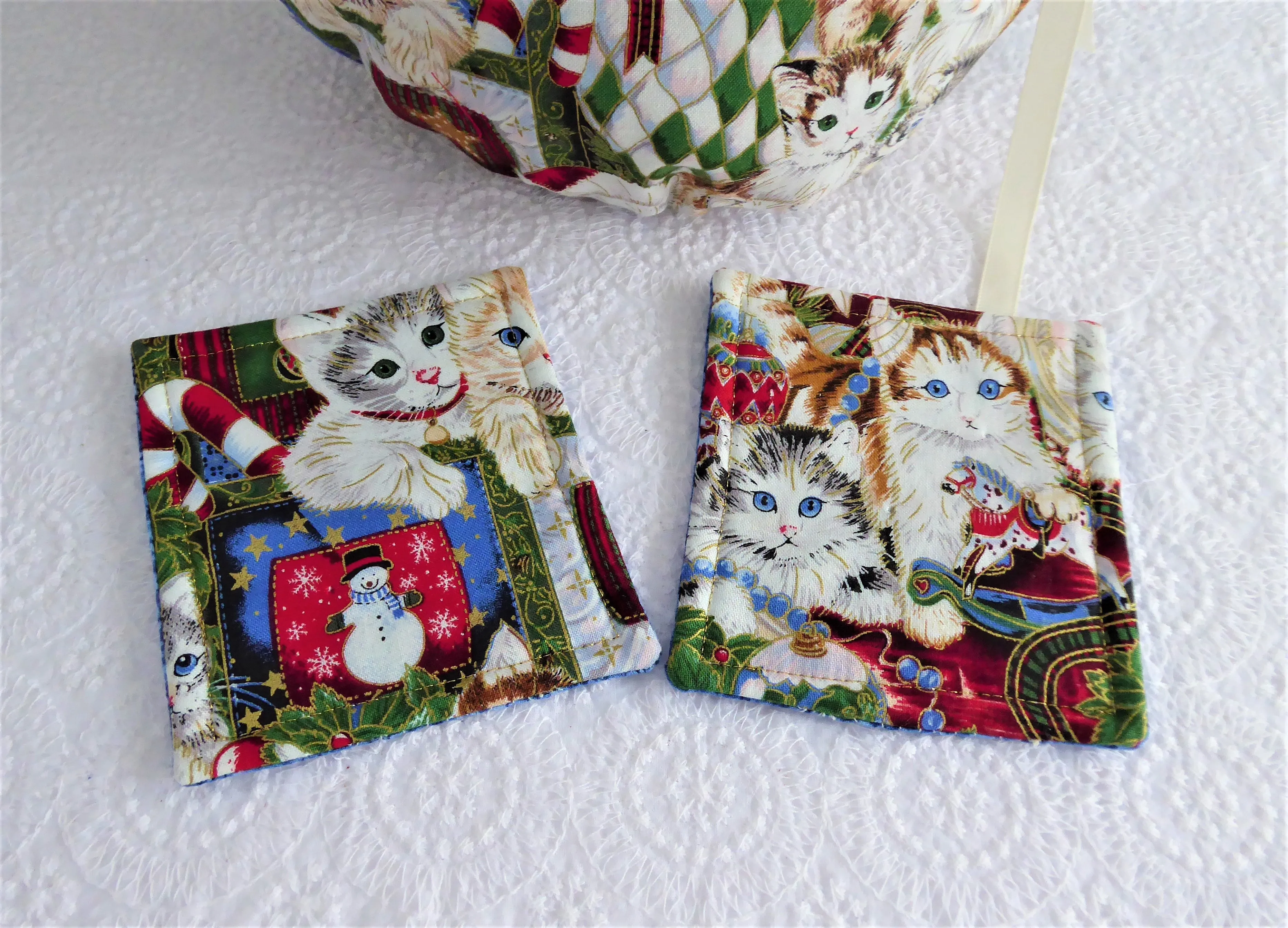 Christmas Kitties Tea Cozy Set Cosy Trivet 2 Mug Mats Gold Metallic Handmade Reversible