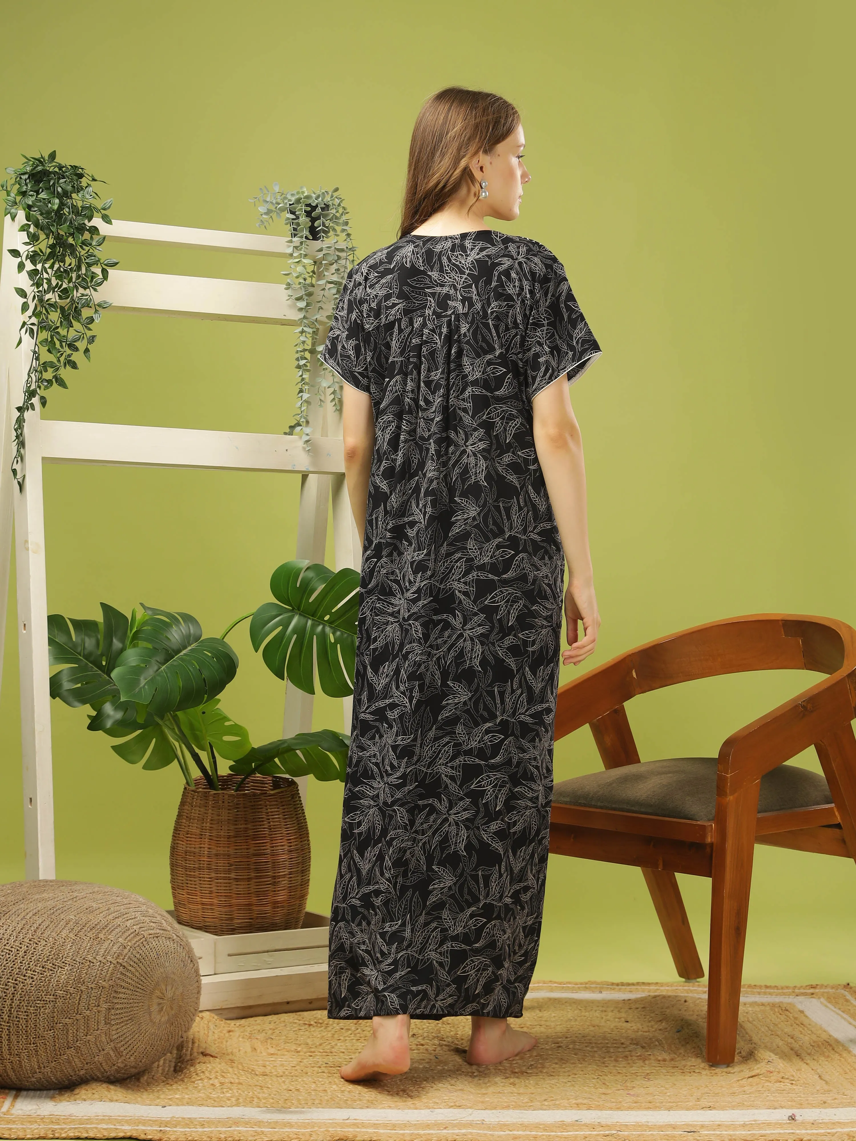 Elegant Black Alpine Pleated Nighty  Comfort Meets Style