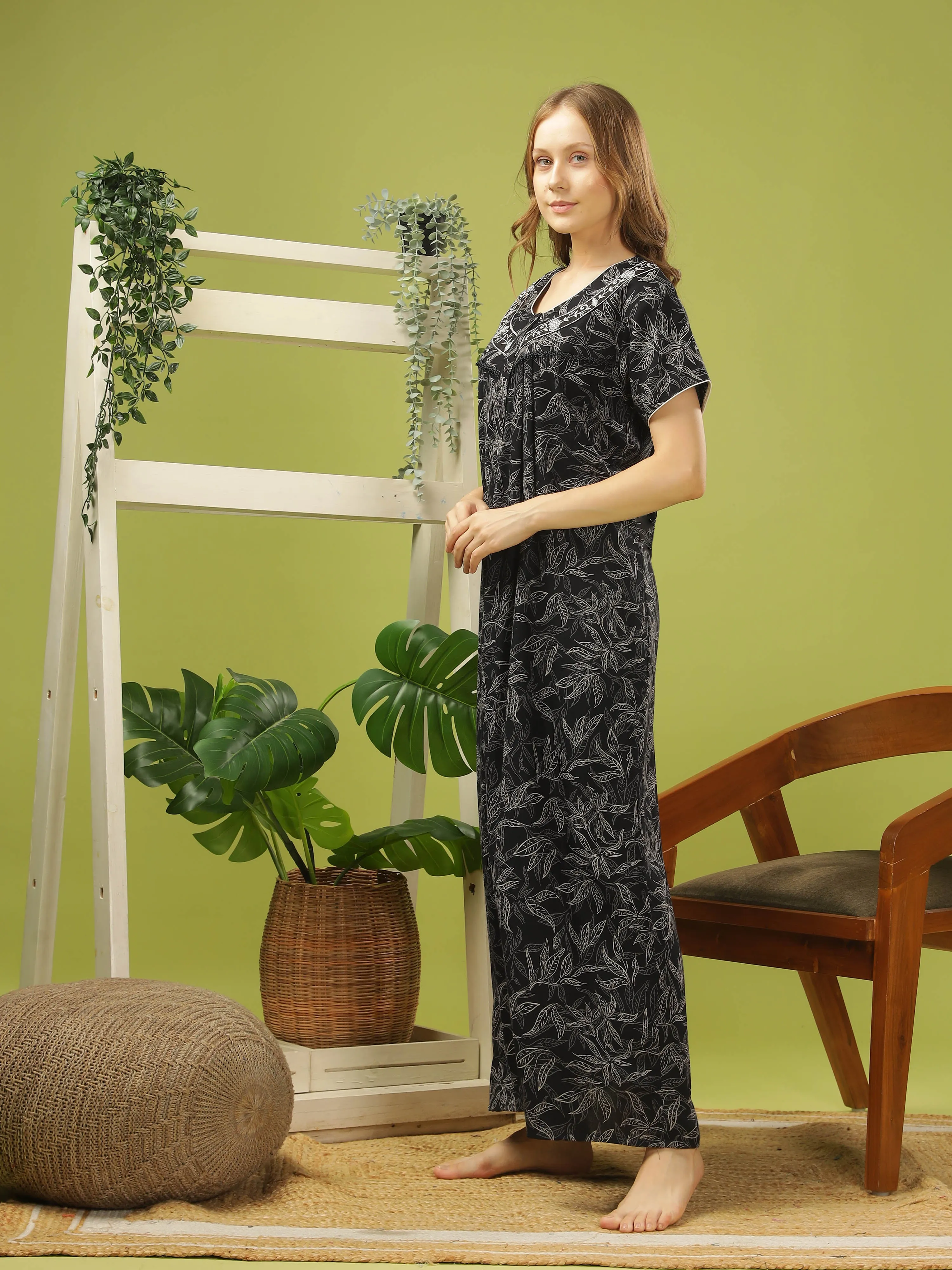 Elegant Black Alpine Pleated Nighty  Comfort Meets Style