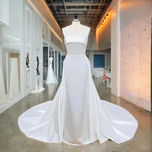 Elegant Satin Mermaid Wedding Dress with Detachable Train and Bow Back for a Modern Bridal Look