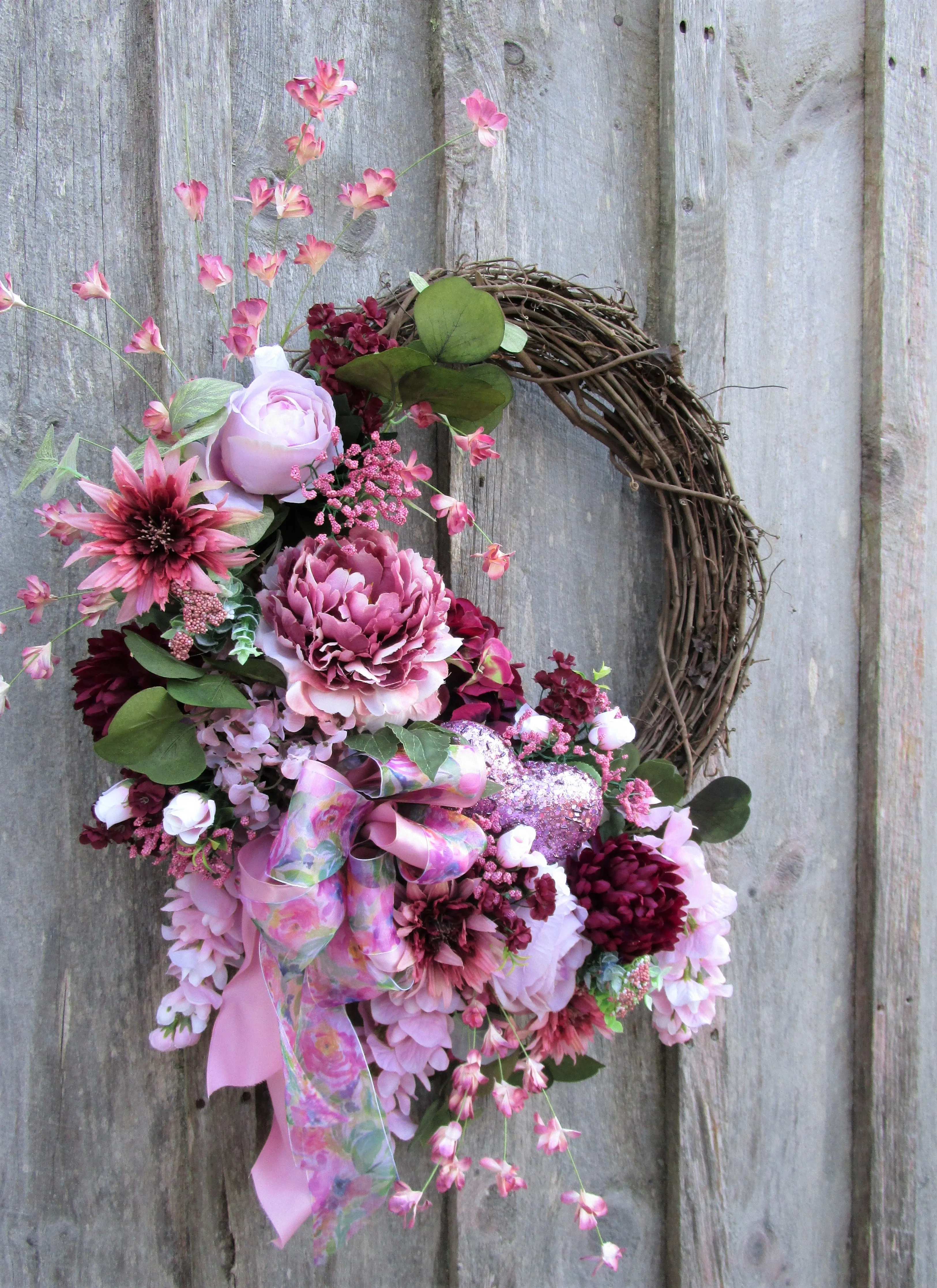 Elegant Victorian Heart Wreath