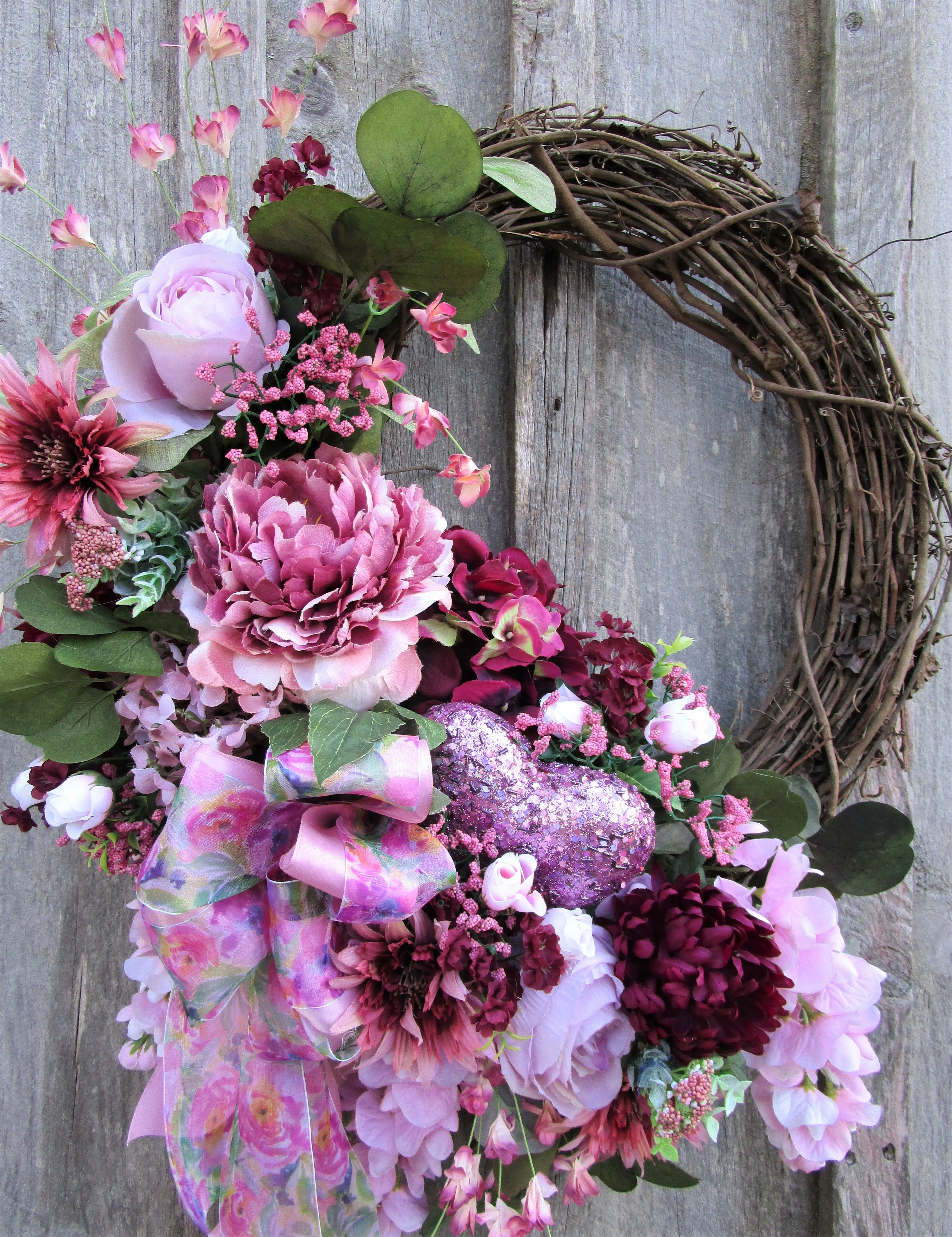 Elegant Victorian Heart Wreath