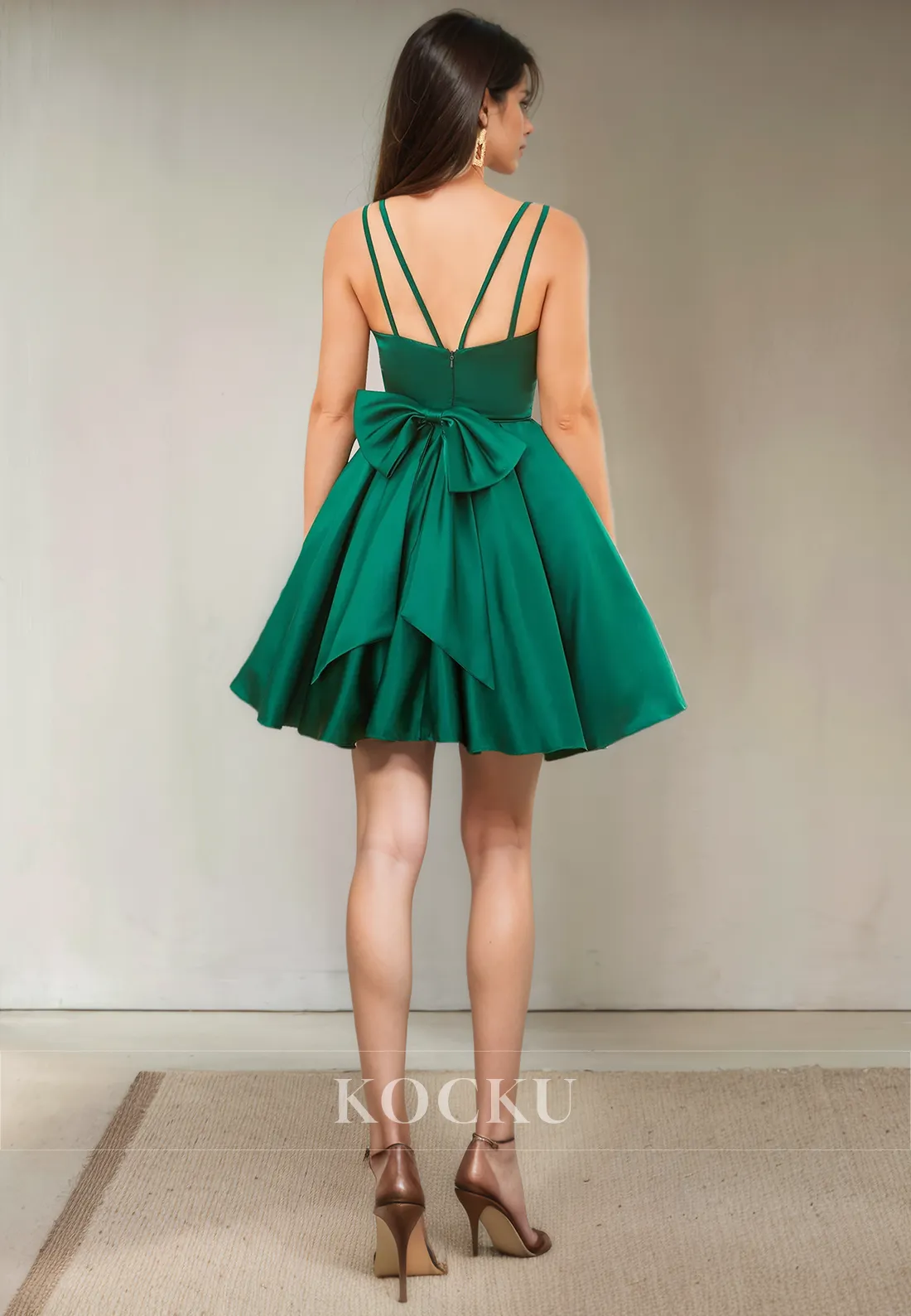 Sexy & Morden Spaghetti Straps V-Neck A-Line Satin Party Homecoming Dress